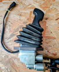 фото thumb №1, Iveco eurocargo euro 6 клапан гальма ручного dpm 94 myc