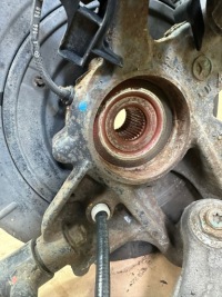 Поворотный кулак левый задний , левая задняя, рычаг, ступица mercedes ml w164 6.3 amg с Разборки, фото thumb