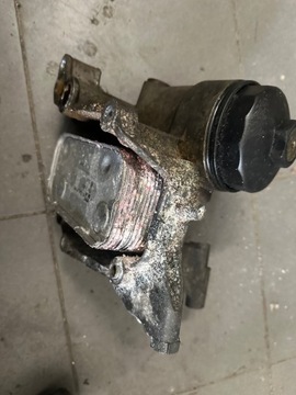 фото thumb №2, Основание фильтра масла audi a8 d2 4.2 310km рестайлинг 077115401j