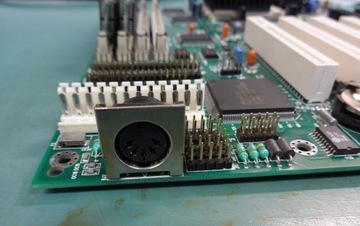 Материнская плата AT S7 INTEL P55C Pentium 166 32 МБ ВЕНТИЛЯТОР