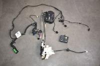 фото thumb №1, Замок доводчик электропроводка дверь левый перед porsche panamera 971 1