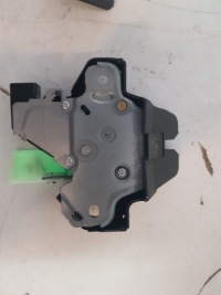 Tesla 3 замок kalpy задняя камера Недорого, фото thumb