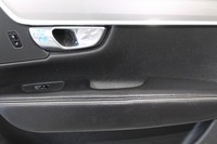 фото thumb №2, Обшивка дверь правый перед volvo v90 r-design