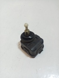 Купити Моторчик регулювання лампи volkswagen golf 4 1j0941295c, фото thumb