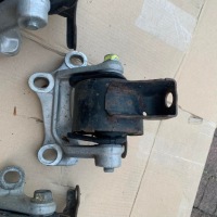 Купить Honda civiv vii ___кронштейн подушка двигателя ____1.7, фото thumb