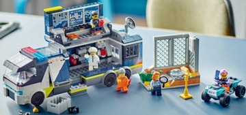 Полицейский грузовик LEGO City с лабораторией