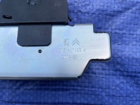 фото thumb №4, Peugeot 2008 замок задній кришки