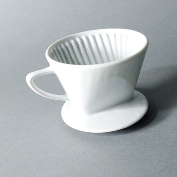 ВИНТАЖНЫЙ ФАРФОРОВЫЙ КАПЕЛЬНЫЙ ФИЛЬТР ДЛЯ КОФЕ ICONIC MELITTA 101