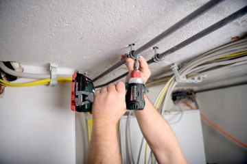 BS 18 L BL Q ZETAW 2x aku 2.0Ah, ładowarka, 65Nm METABO NOWOŚĆ 613156500