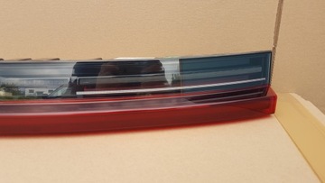 фото thumb №7, Лампа зад накладка крышки polestar iv 4 80007393 2024-