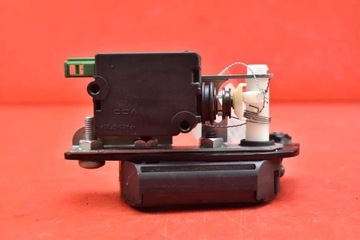 фото thumb №5, Замок крышки зад багажника нижний 51247016050 land rover discovery iii 04-09