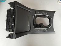 фото thumb №1, Hyundai i30 iii 2017- панель рамка тунелю бардачок