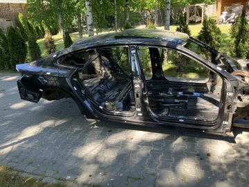 СТОЙКА КРЫШИ ПАНОРАМНОЙ КРЫШИ VW ARTEON 17- LB7R
