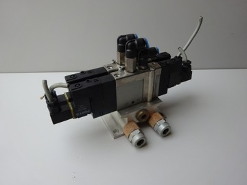 КЛАПАННЫЙ ОСТРОВ FESTO CPE18-M1H-5/3G-1/4