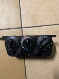 фото thumb №1, Панель обдув mercedes-benz оригінальний номер 1688302285