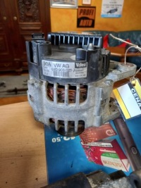 Купити Генератор vw golf iv 2.0b 03d903025j, фото thumb