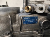 Купить Mercedes e w124 84- 3.0 распределитель инжектор 0438121033 0438101012, фото thumb