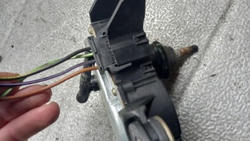 фото thumb №4, Моторчик дворники зад audi a6 c5 99r универсал 8l99711a