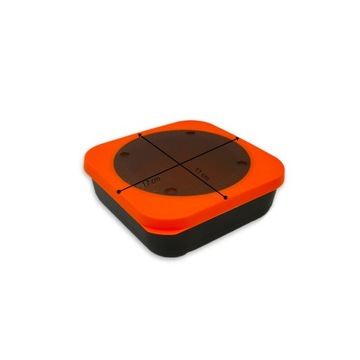 PUDEŁKO DO NAMACZANIA PELLETU 17X17X6 CM POJEMNIK NA PRZYNĘTY 2W1