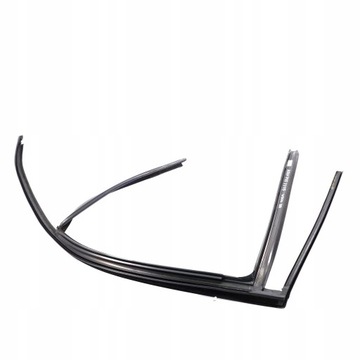 фото thumb №9, Mercedes w204 прокладка скла задніх двері права правий зад a2047352225