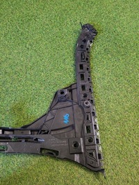 фото thumb №8, Mercedes-benz оригінальний номер a2138850263 напрямна бампера