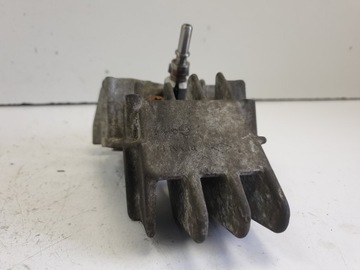 фото thumb №6, Renault clio iii 1.5 dci лапи держатель форсунка dpf 8200771226