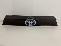 фото thumb №1, Toyota yaris cross 21- накладка крышки багажника 76801-0d760