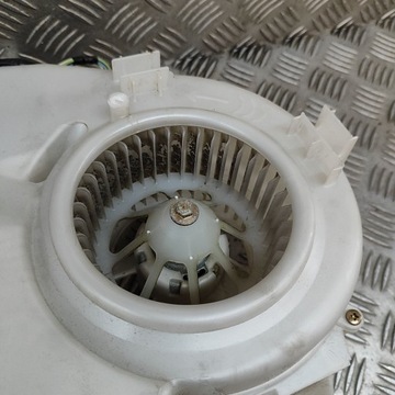 фото thumb №10, Toyota hiace h50, h60, h70 2001 обігрівач / комплект