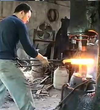 Японский нож из дамасской стали CHEF Forged Vg10