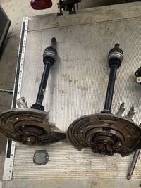 фото thumb №1, Bmw m3 f80 m4 f82 поворотный кулак левый зад полуось