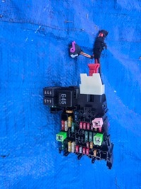 фото thumb №1, Vw golf vii коробка предохранителей 5q0937615c