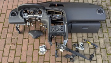 фото thumb №1, Панель роздавальна капот peugeot 3008 i