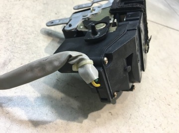 фото thumb №6, Замок двері правий зад cerato i 4 pin