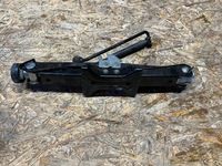 фото thumb №1, Домкрат подъемник audi a4 b8 8k0011031