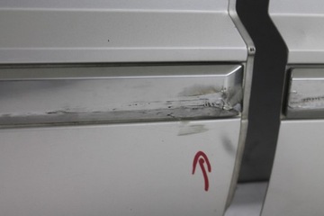 фото thumb №3, Двері праві зад праві задні jeep grand cherokee kol. ps2 04-10