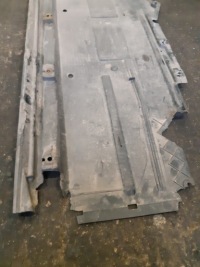 Audi a4 b8 a5 накладка плита пол подвеска правая Доставка, фото thumb