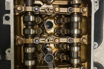 фото thumb №14, Головка двигуна toyota prius _w3_ x2zr 1.8l 2014