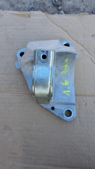 Купить Кронштейн кронштейн подшипник опоры  вала опора полуось renault arkana, фото thumb