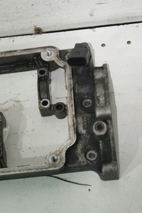 фото thumb №5, Audi a8 d3 4.0 tdi крышка валов 057286 кронштейн