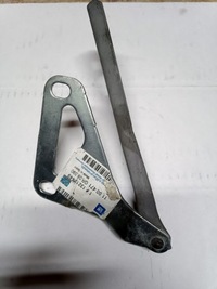 фото thumb №1, Opel оригинальный номер 13213449 петля капот левый vectra
