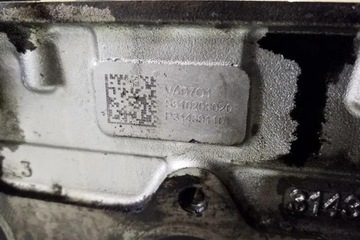 фото thumb №7, Головка двигателя volvo xc70 ii 31430110 2.0l дизель 120kw 2015