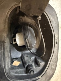 фото thumb №1, Citroen c5 aircross заливная горловина топлива + крышка