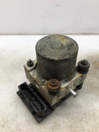 фото thumb №1, Peugeot 307 насос abs 0265231476 9651873780 bosch
