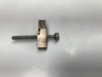 фото thumb №1, Mercedes w247 2.0 подножка болт кронштейн впрыска