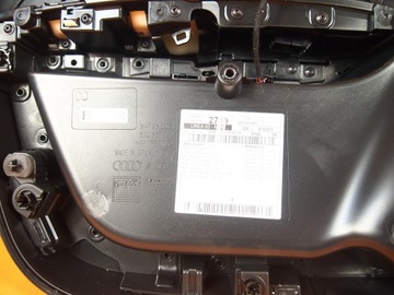 фото thumb №9, Audi a1 gb 82 боковина оббивка двері перед права 82g867134