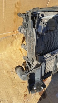 фото thumb №4, Pas переднє радіатор mercedes w204 2.2 cdi