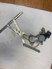 фото thumb №1, Підйомник скло лівий перед eu toyota rav 4 3 iii