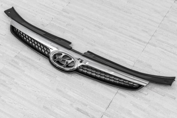 HYUNDAI i30 I 07-11 РЕШЕТКА ПЕРЕДНЯЯ ХРОМ 863512L000