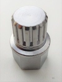 фото thumb №1, Накладка, адаптер złodziejka болты kół bmw 15 зубов