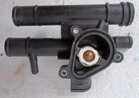 фото thumb №1, Корпус термостата nissan interstar renault opel